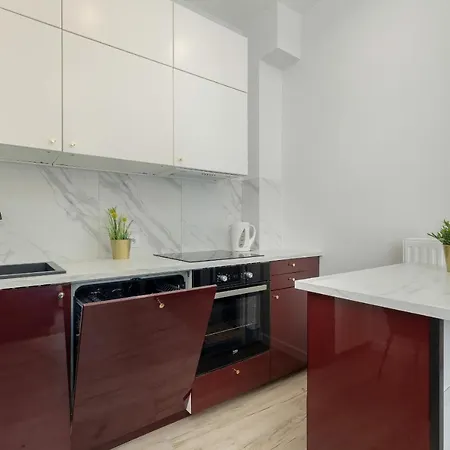 Spacious Near Cardiology Clinic By Renters 아파트 *