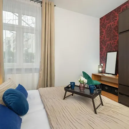 아파트 Spacious Near Cardiology Clinic By Renters 크라쿠프