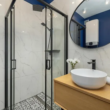 Spacious Near Cardiology Clinic By Renters * 크라쿠프