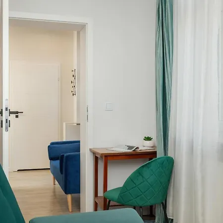 Spacious Near Cardiology Clinic By Renters 아파트 *
