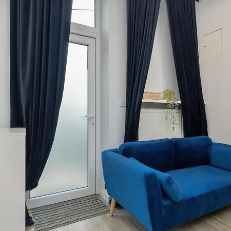Spacious Near Cardiology Clinic By Renters شقة